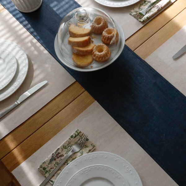 A table set with the products of DeMewa, thanks to the washable and non-slip products you can have breakfast carefree